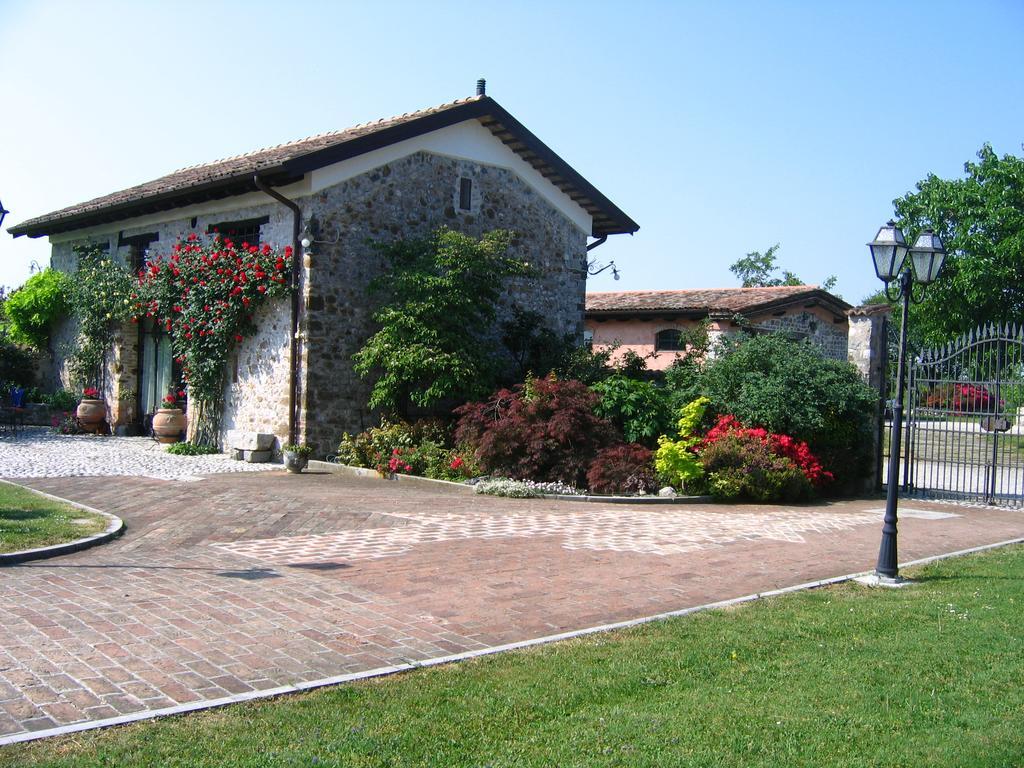 Agriturismo Domus Magna Povoletto Luaran gambar